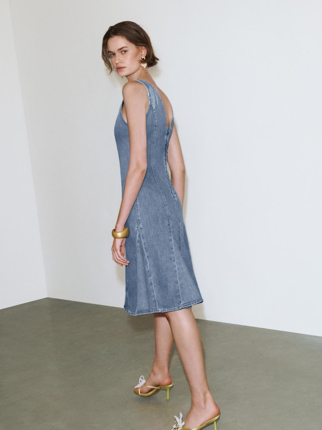 V-Neck Sleeveless Flared Denim Dresses