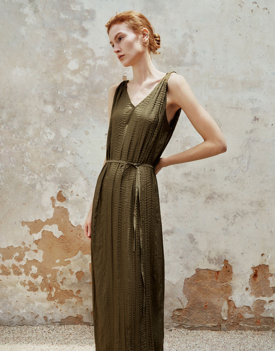 Sleeveless V-Neck A-Line Dress With Rope – URBAN REVIVO Singapore