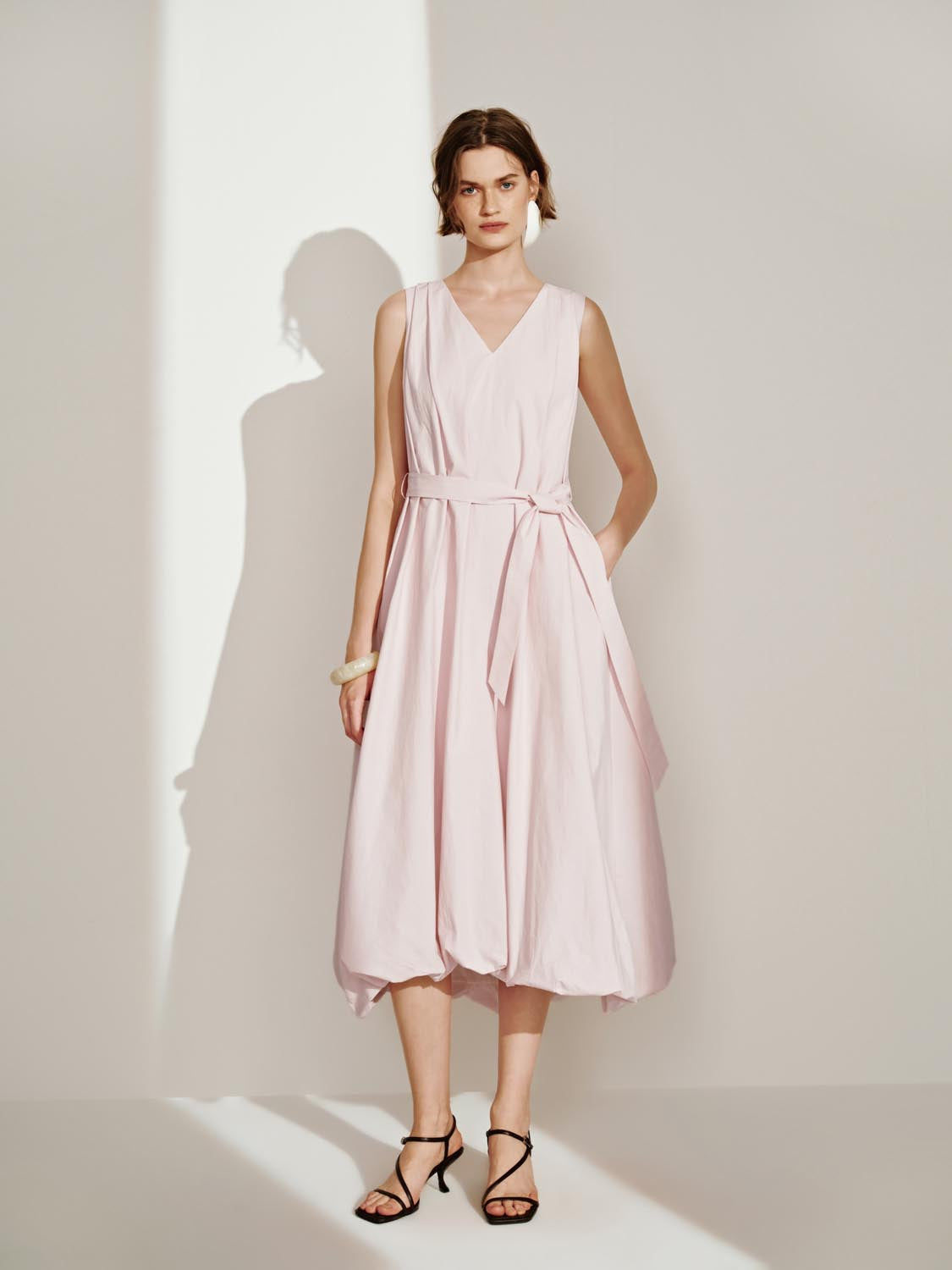 Sleeveless Balloon Dresses