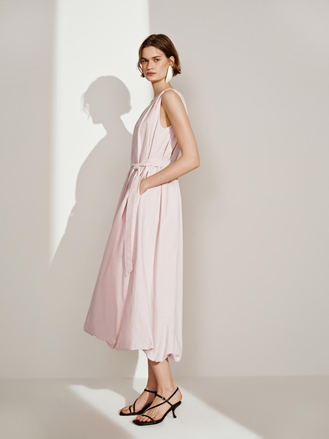 Sleeveless Balloon Dresses