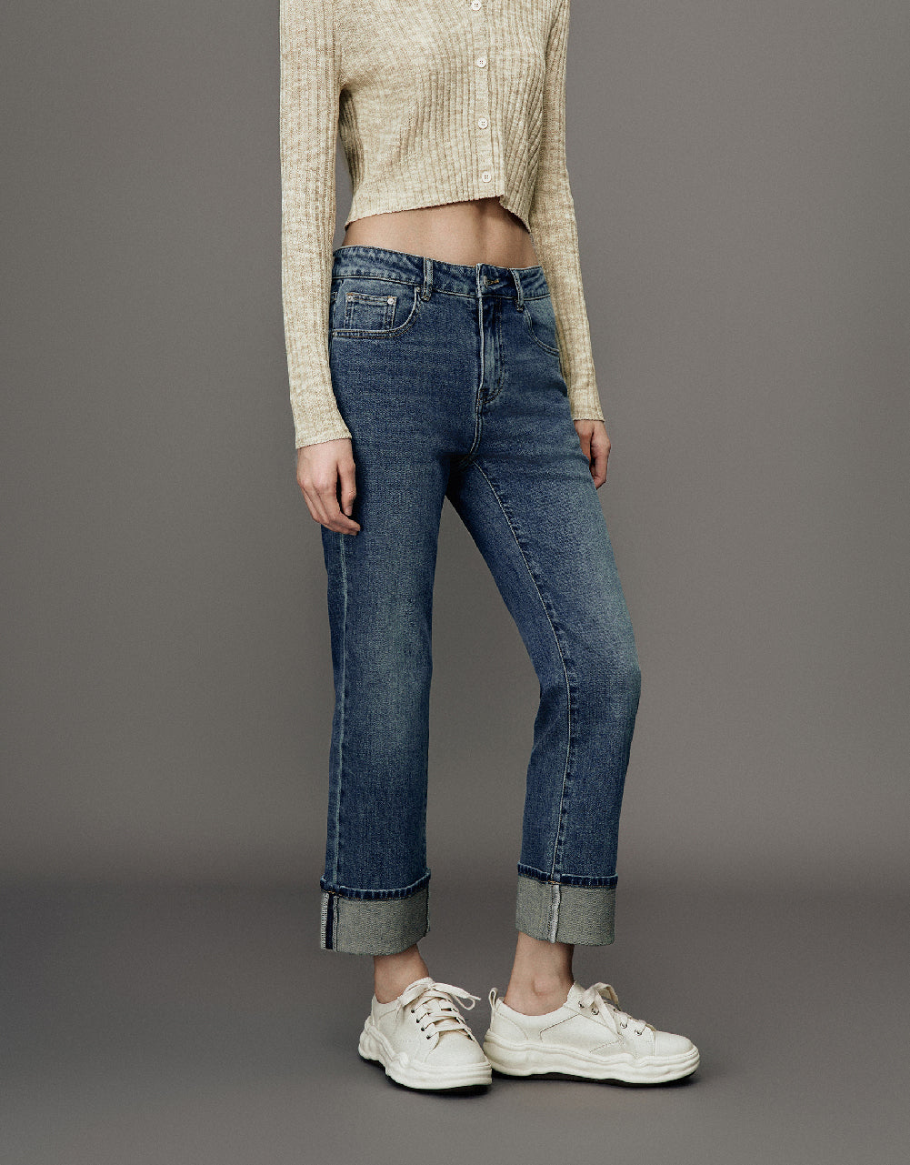 Rolled Up Hem Straight Jeans