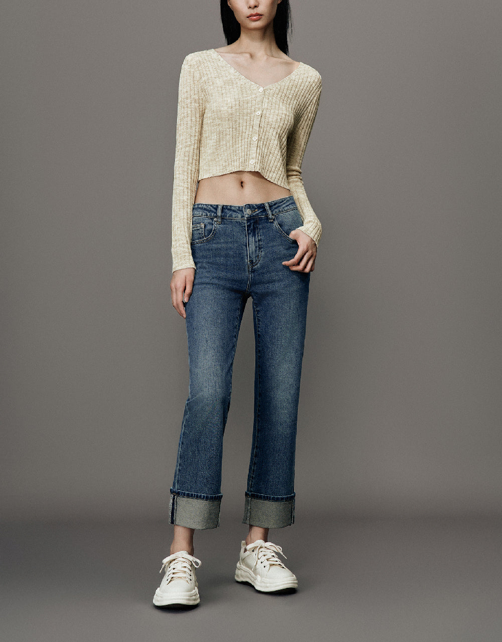 Rolled Up Hem Straight Jeans