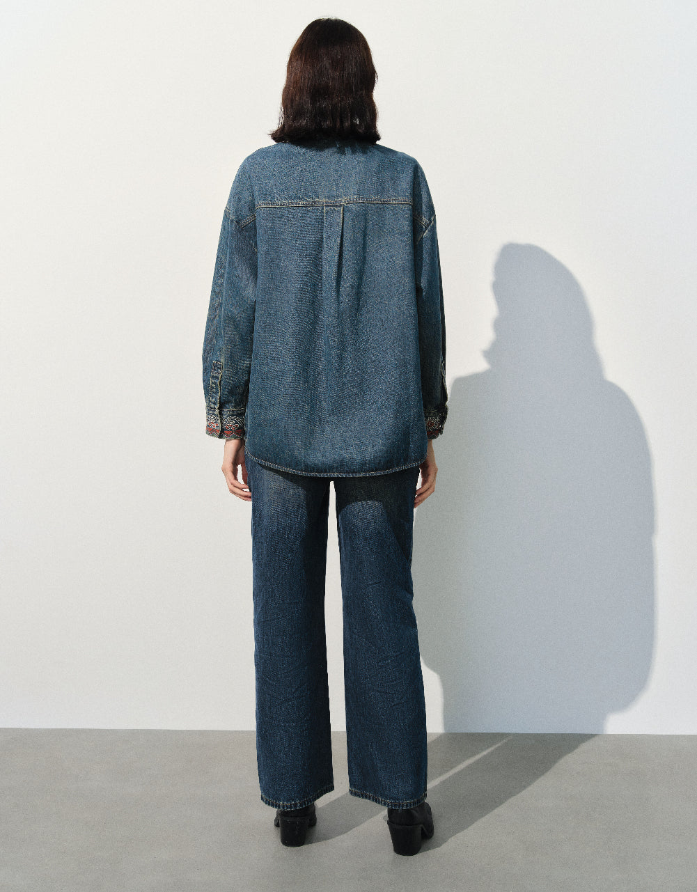 Wide-Leg Jeans