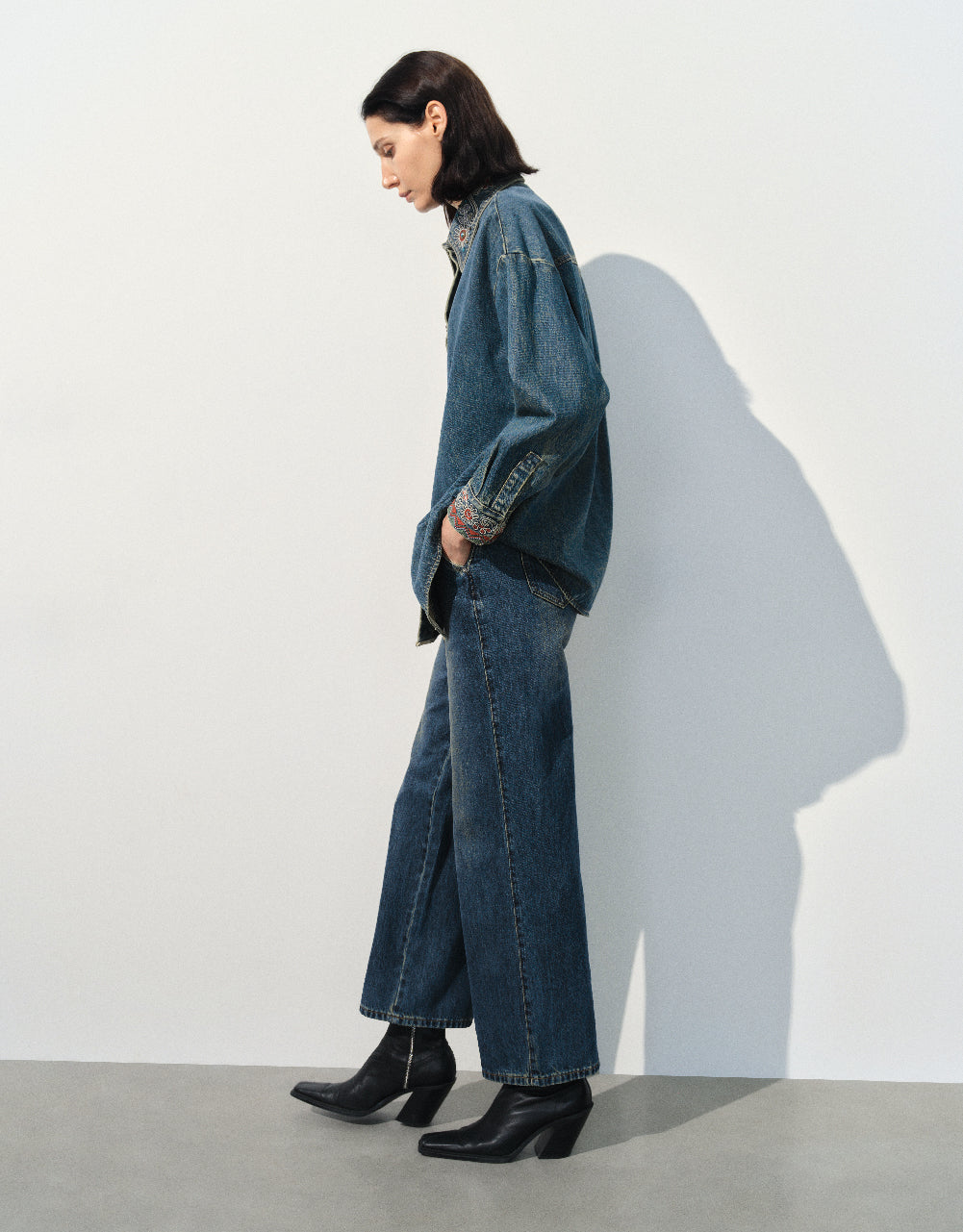 Wide-Leg Jeans