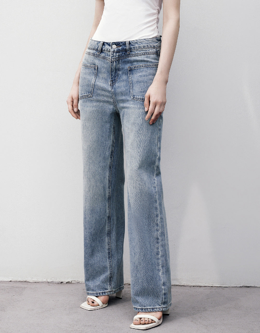 Front Pocket Straight Jeans