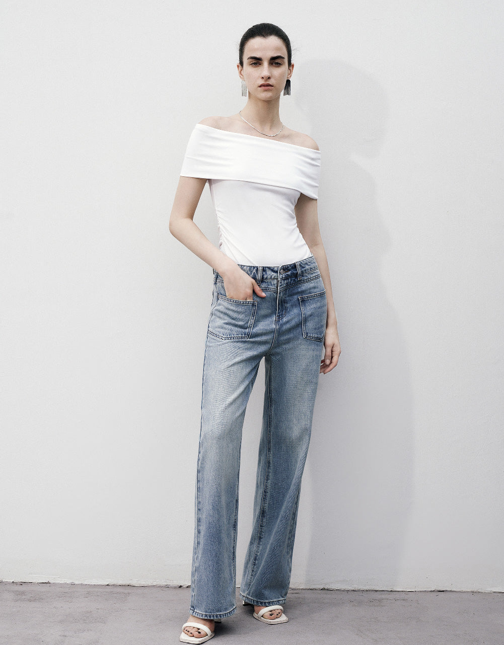 Front Pocket Straight Jeans