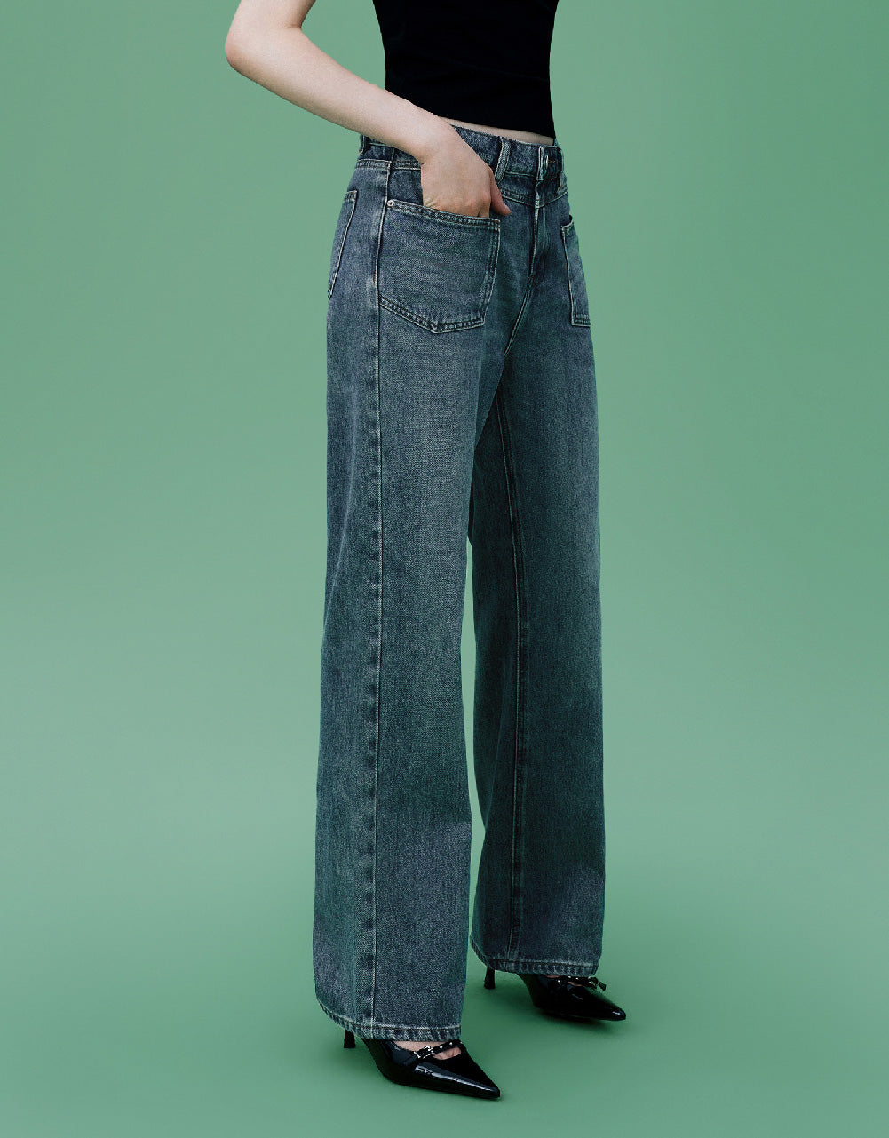 Straight Jeans With Front Pockets