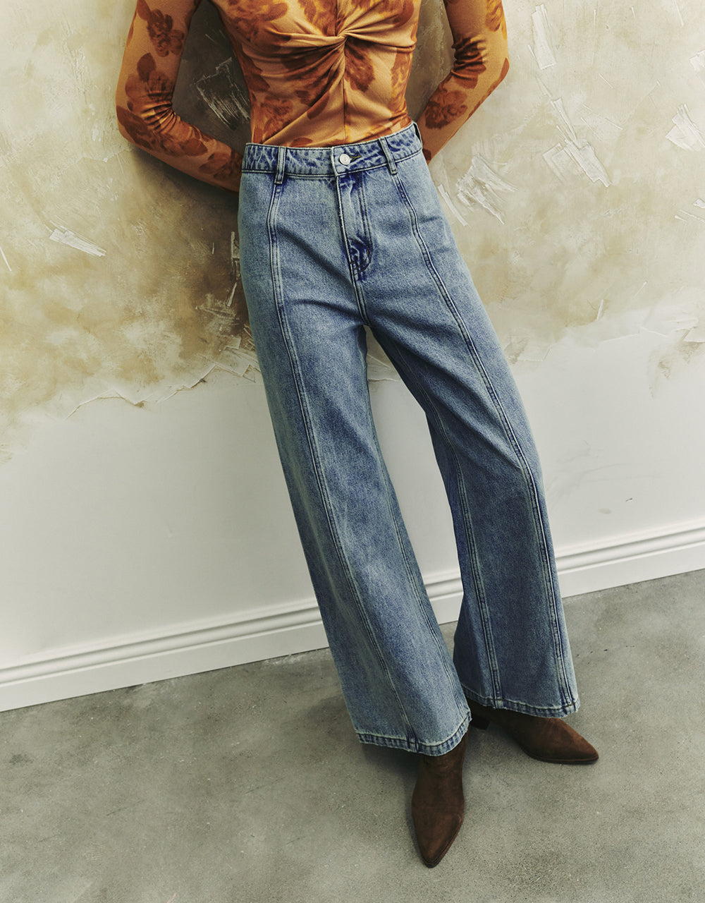 Wide-Leg Jeans