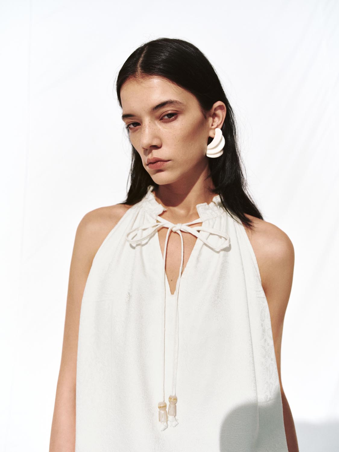 Tie Up Sleeveless Denim Shirts