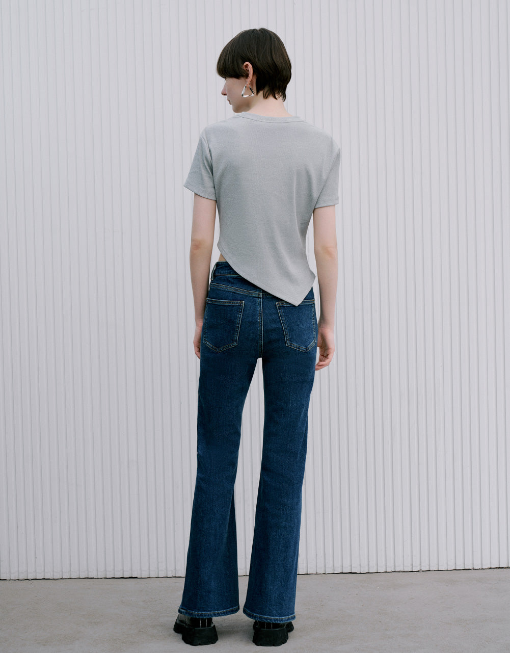 Asymmetric Label Décor T-Shirt