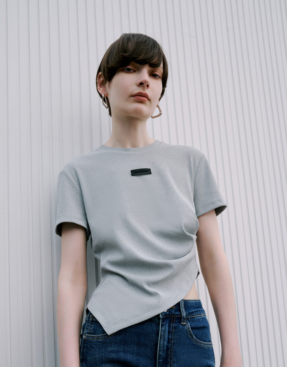 Asymmetric Label Décor T-Shirt