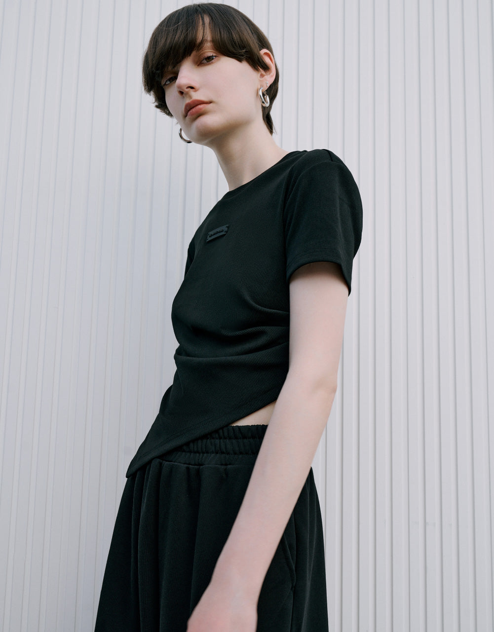 Asymmetric Label Décor T-Shirt