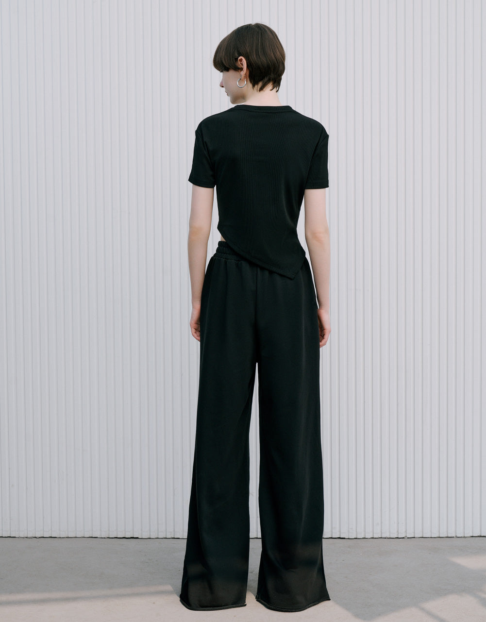 Asymmetric Label Décor T-Shirt
