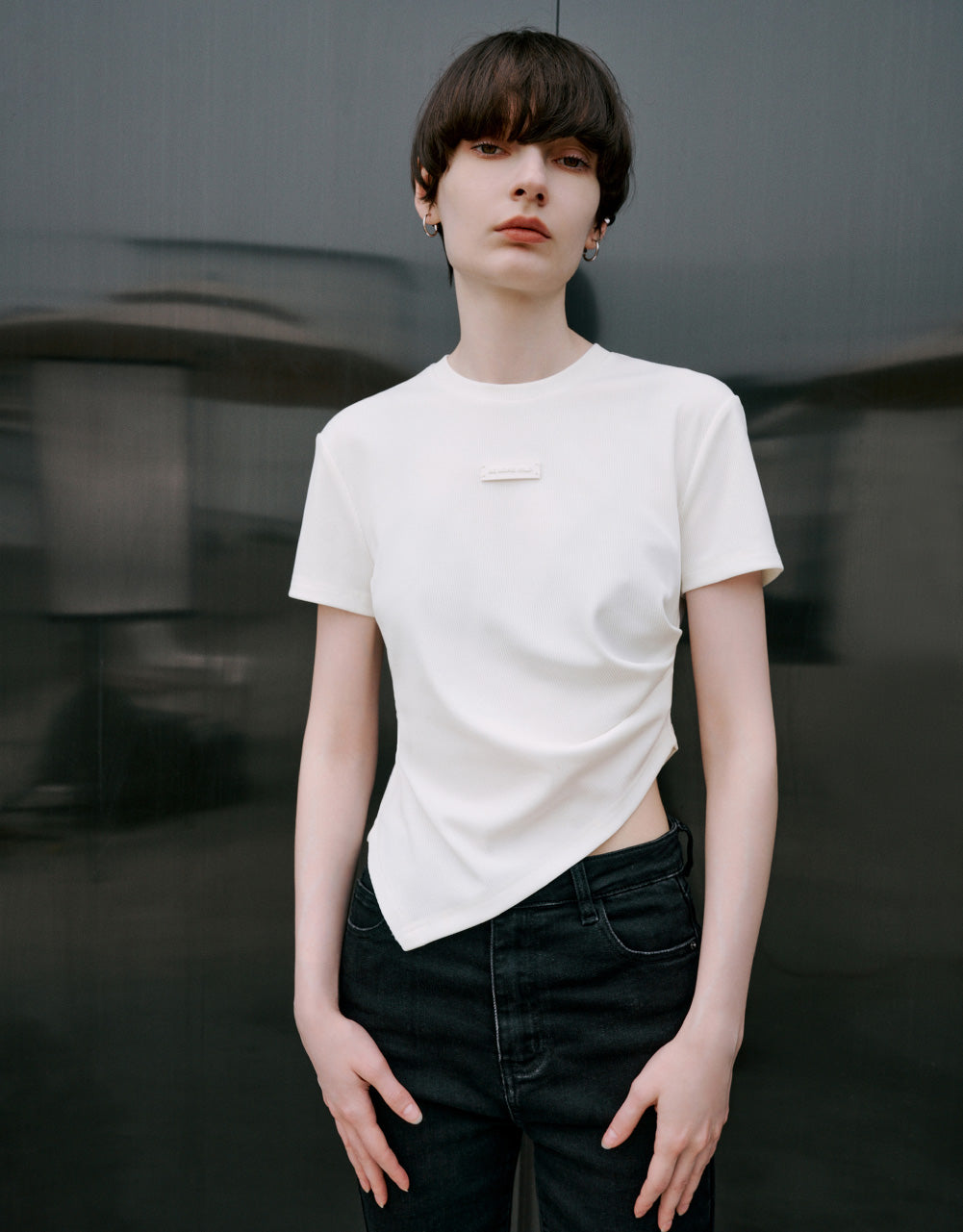 Asymmetric Label Décor T-Shirt