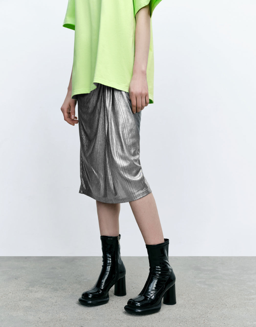 Metallic Ruched Straight Skirt