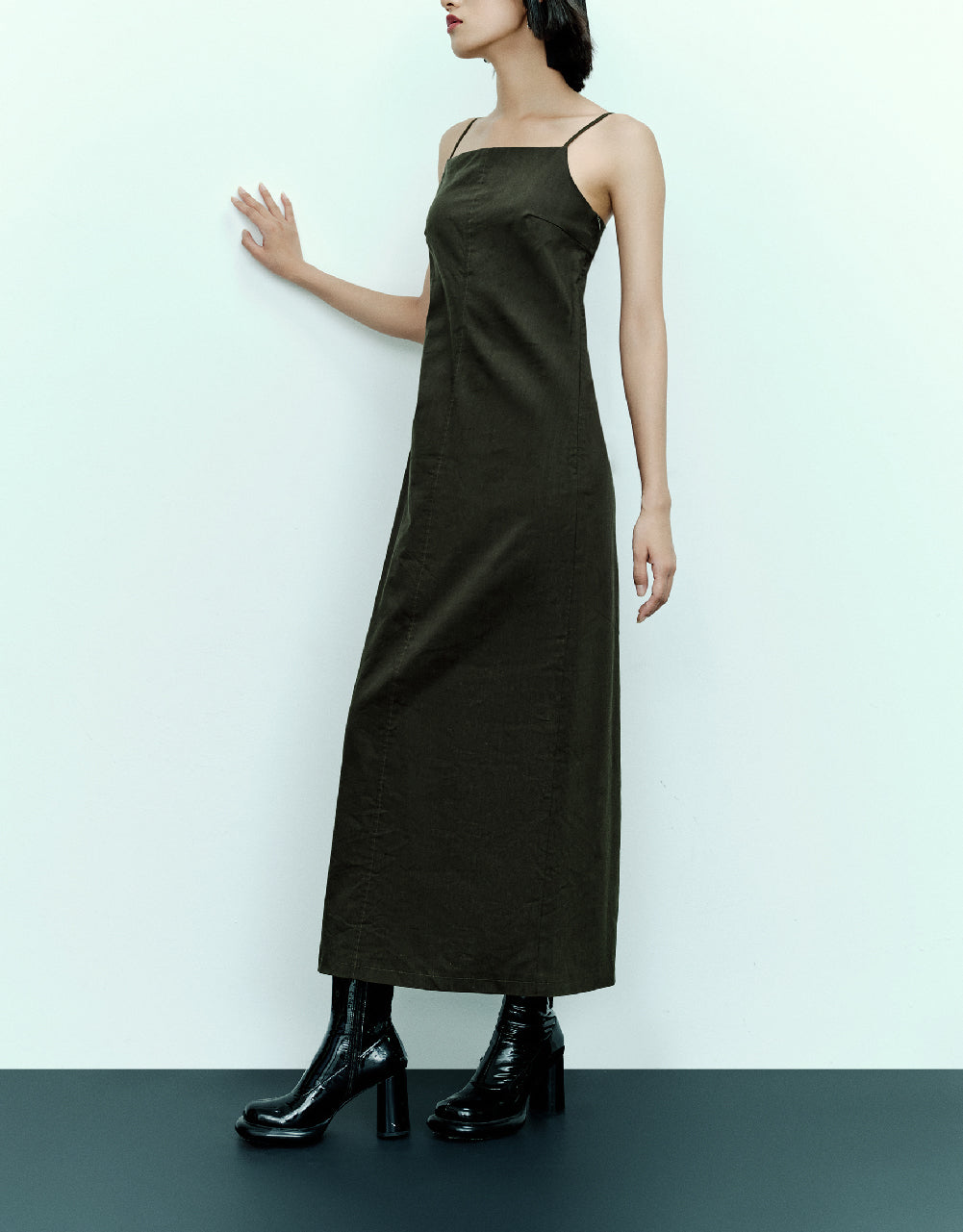 Sleeveless Off-Shoulder Straight Midi Dress