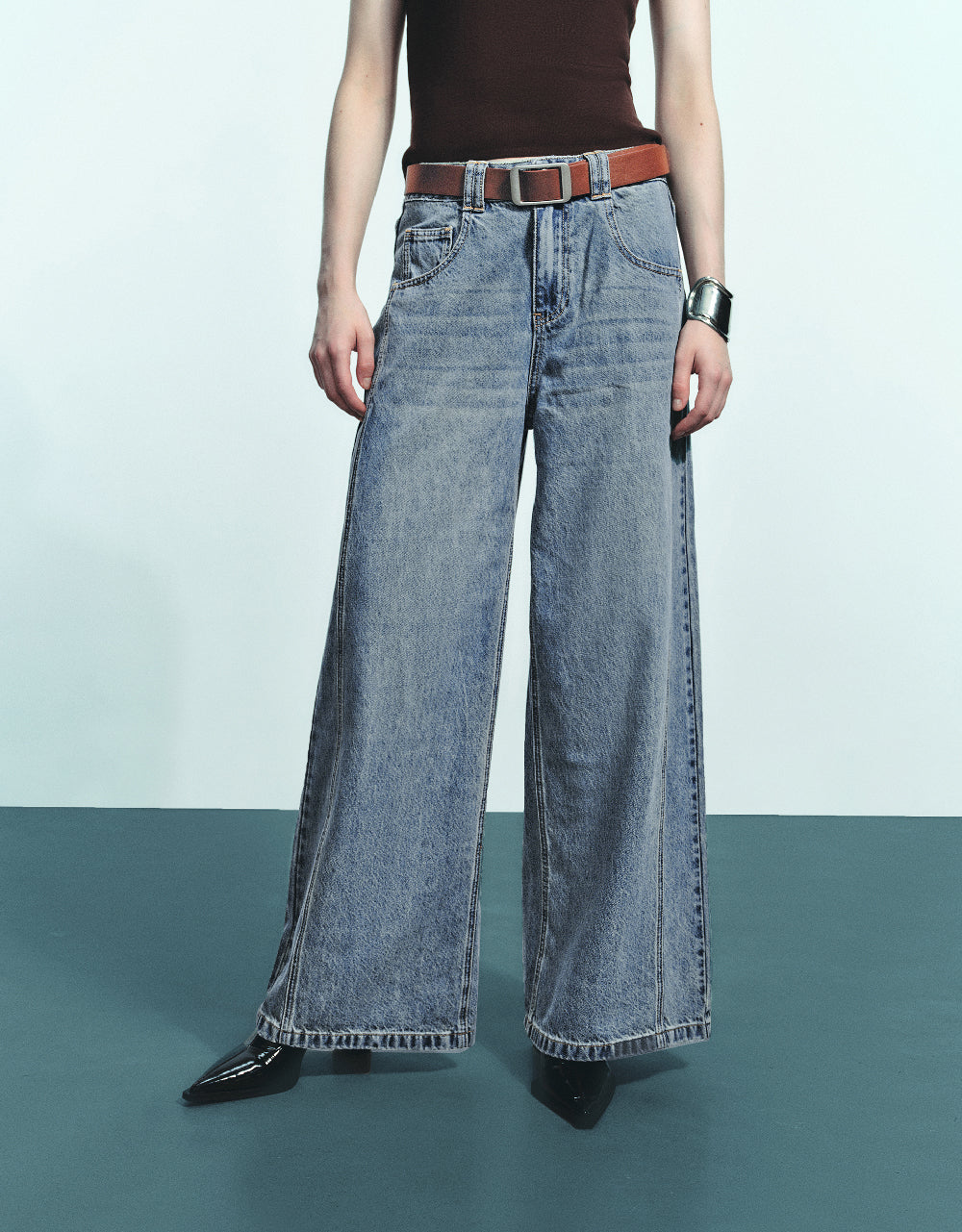 Wide-Leg Jeans