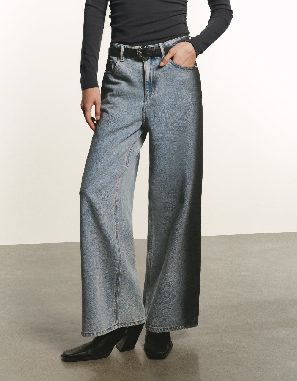 Two-Toned Wide-Leg Jeans