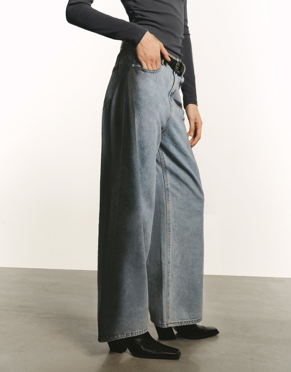 Two-Toned Wide-Leg Jeans