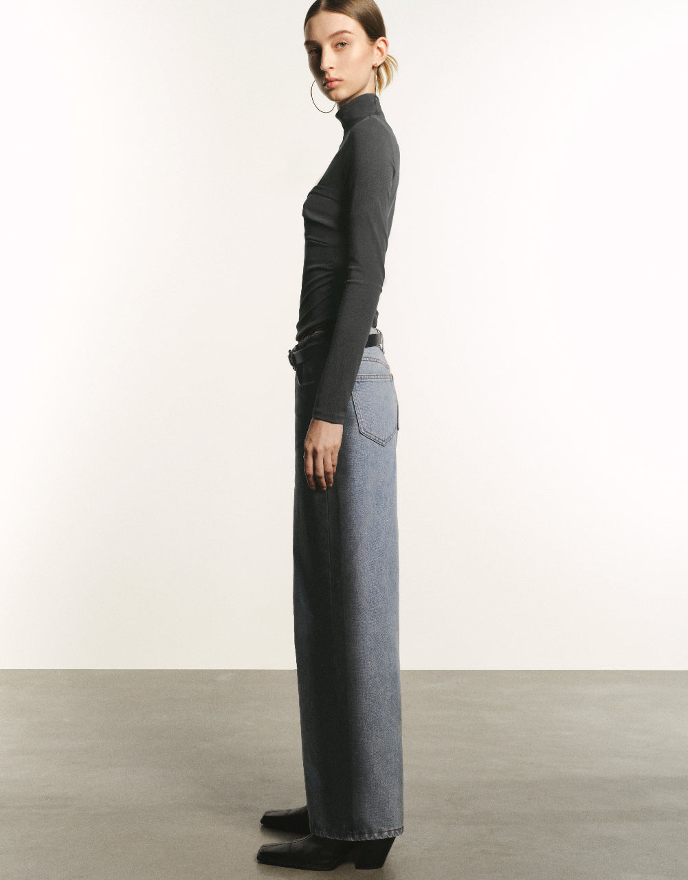 Two-Toned Wide-Leg Jeans