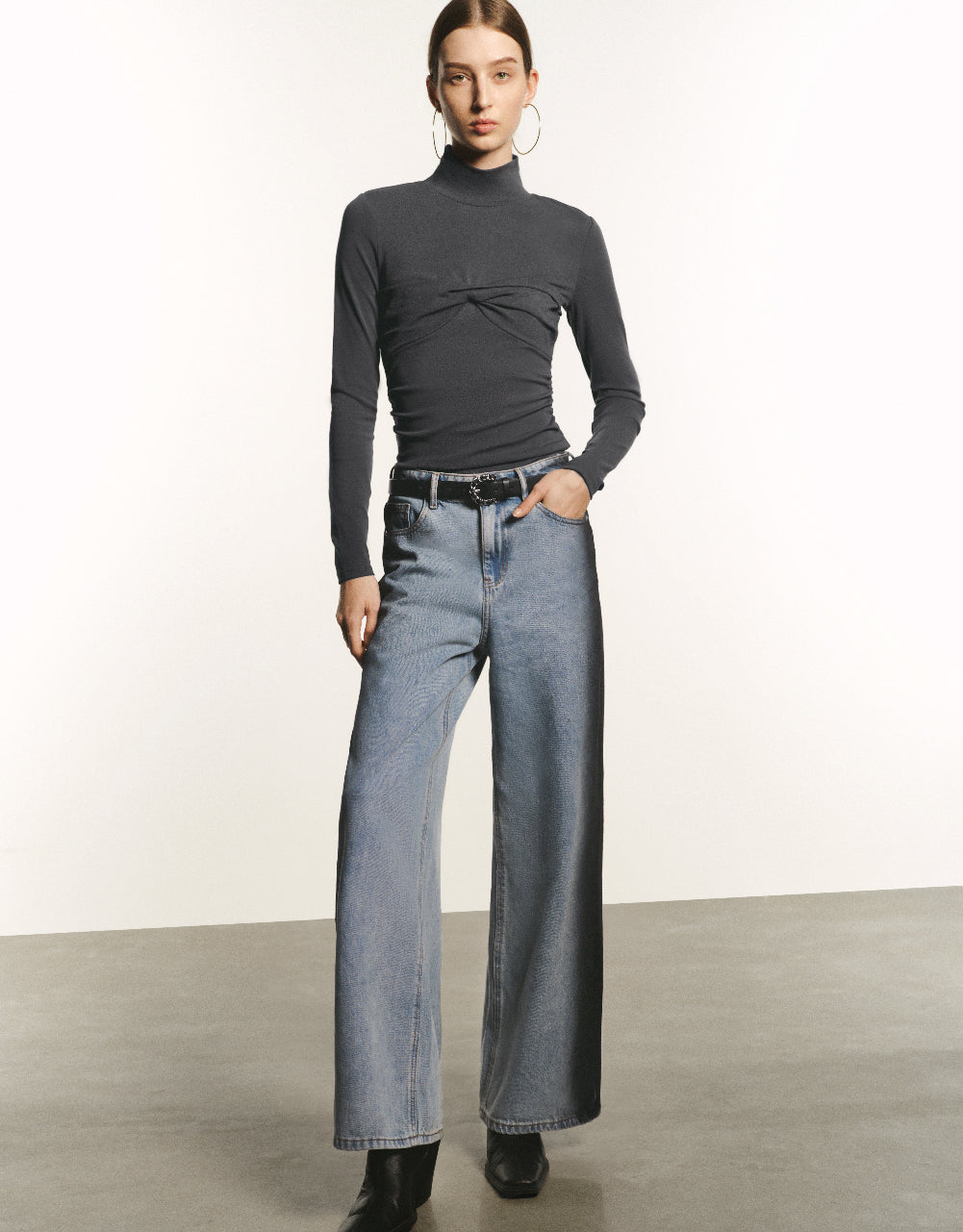 Two-Toned Wide-Leg Jeans