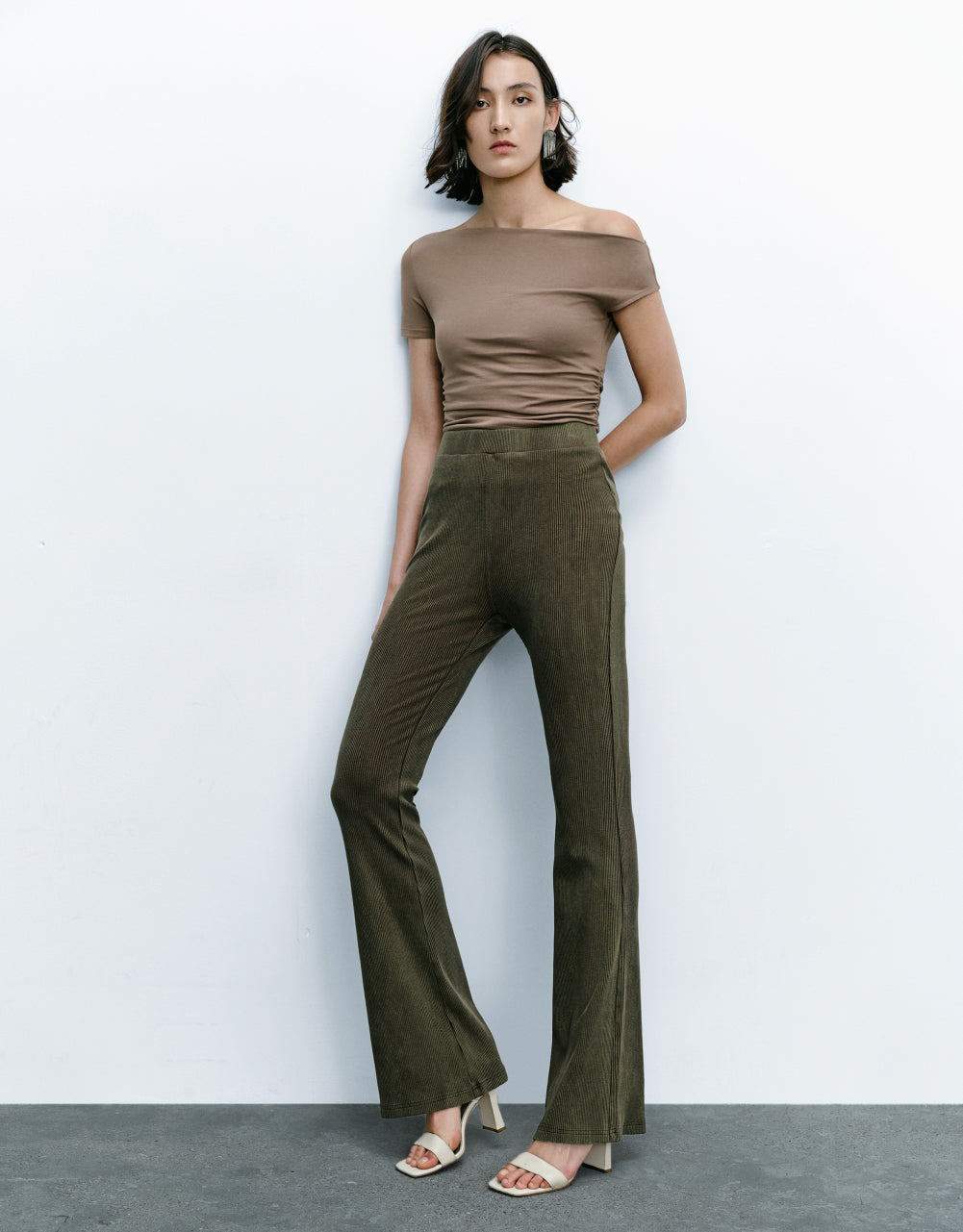 Elastic Waist Flare Jeans