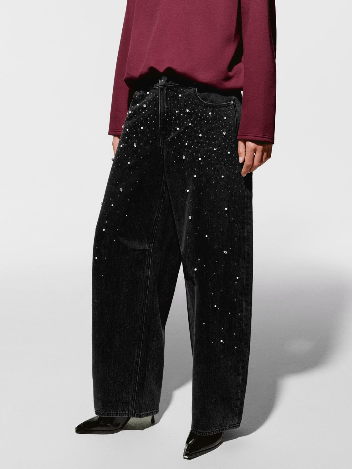 Embellished Barrel Leg Jeans
