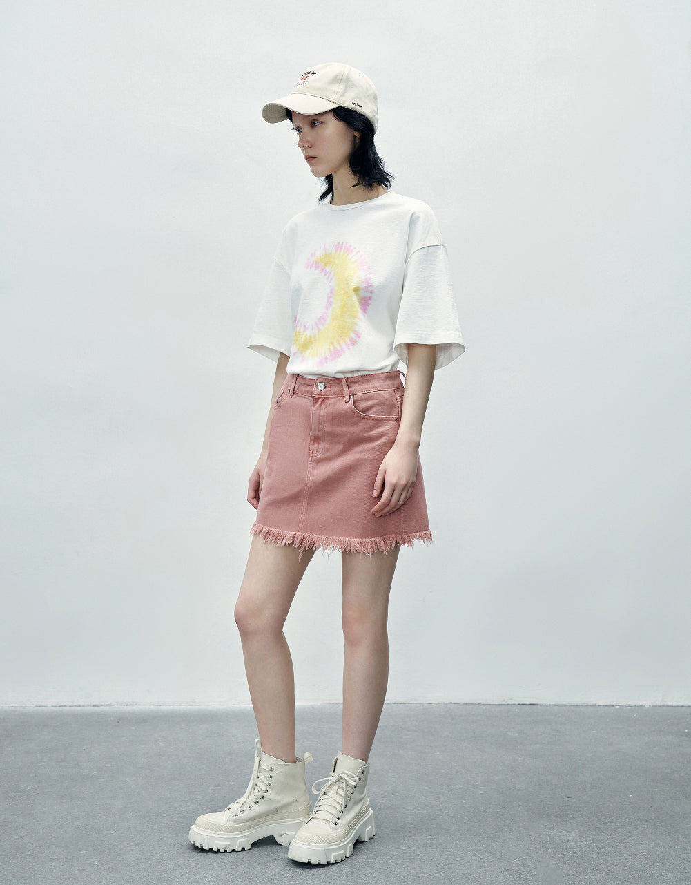 Moon Printed Straight T-Shirt