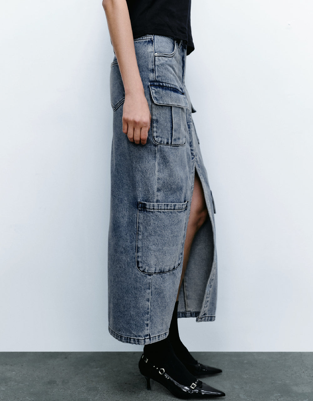 Multi-Pocket Midi Denim Skirt
