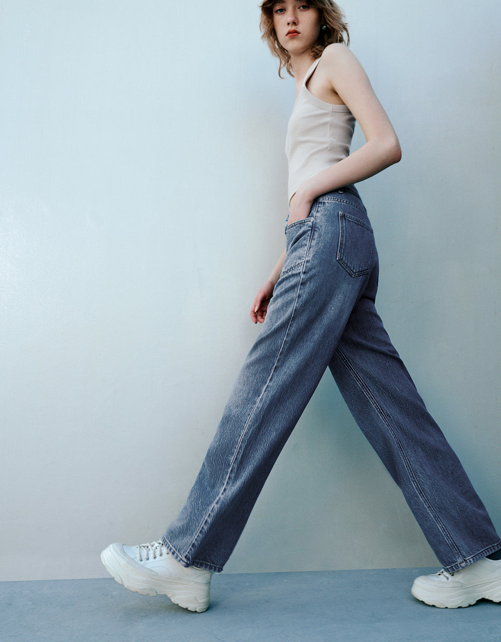 Front Pockets Wide-Leg Jeans