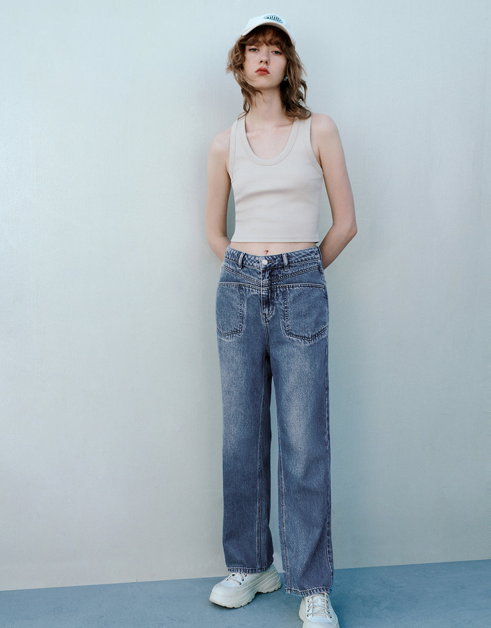 Front Pockets Wide-Leg Jeans