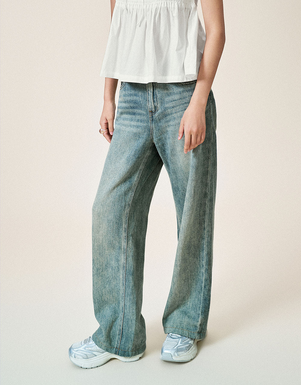 Wide-Leg Jeans