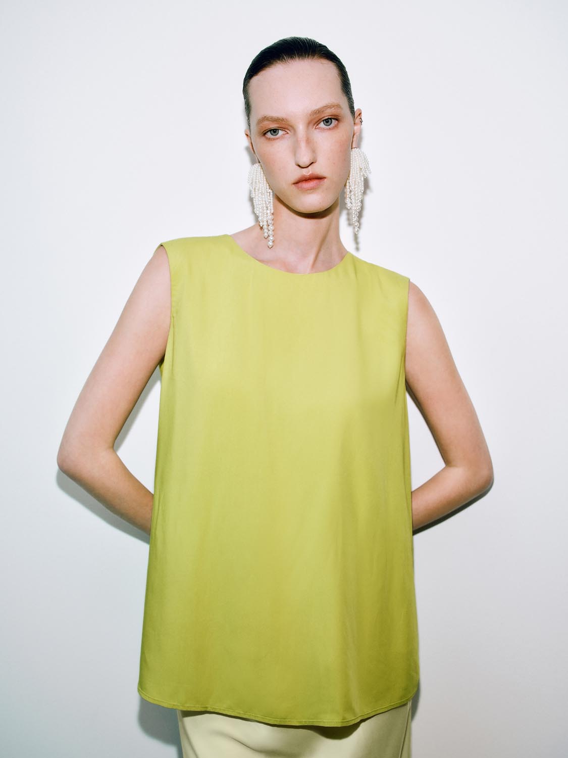 Overhead Sleeveless Shirts