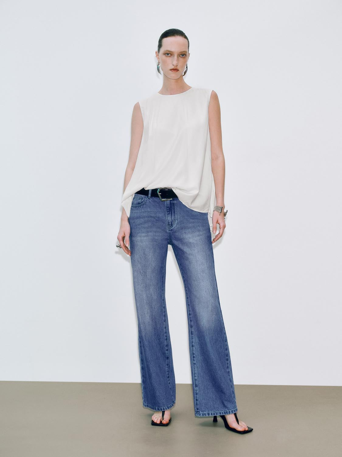 Overhead Sleeveless Shirts