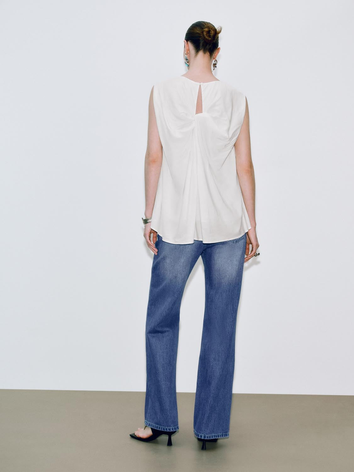 Overhead Sleeveless Shirts