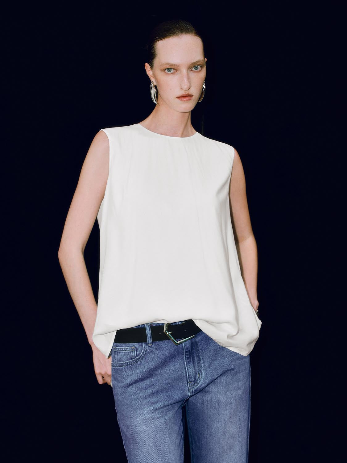 Overhead Sleeveless Shirts