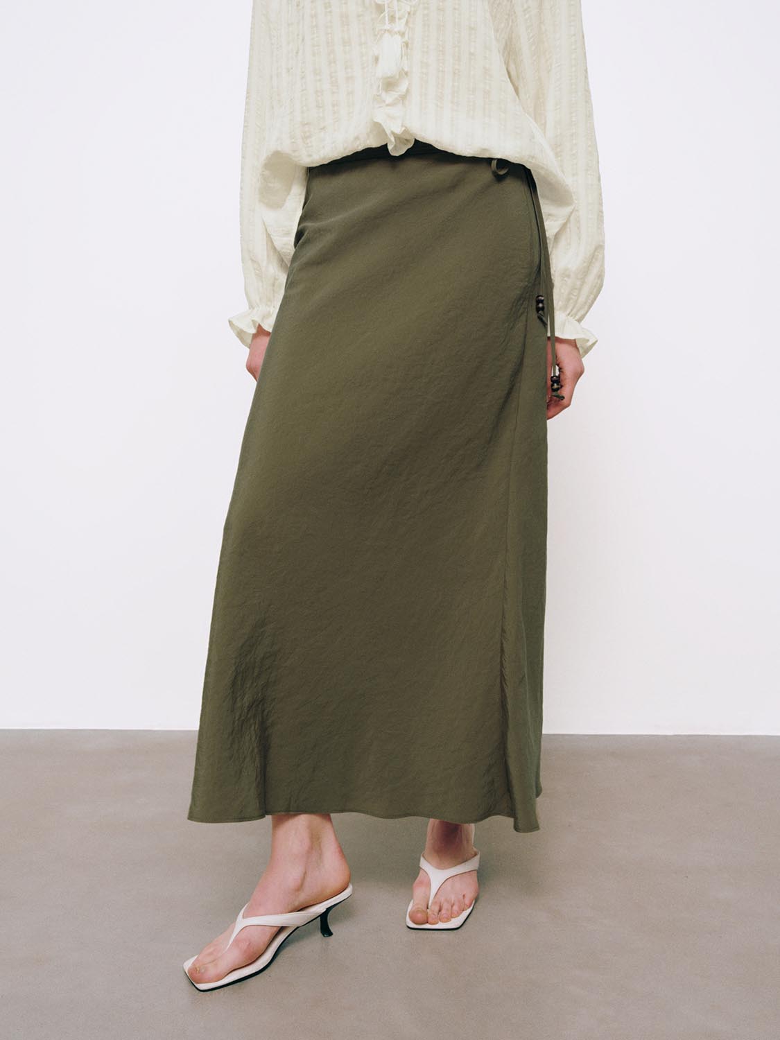 Beaded String Detail Fishtail Midi Skirts – URBAN REVIVO Singapore