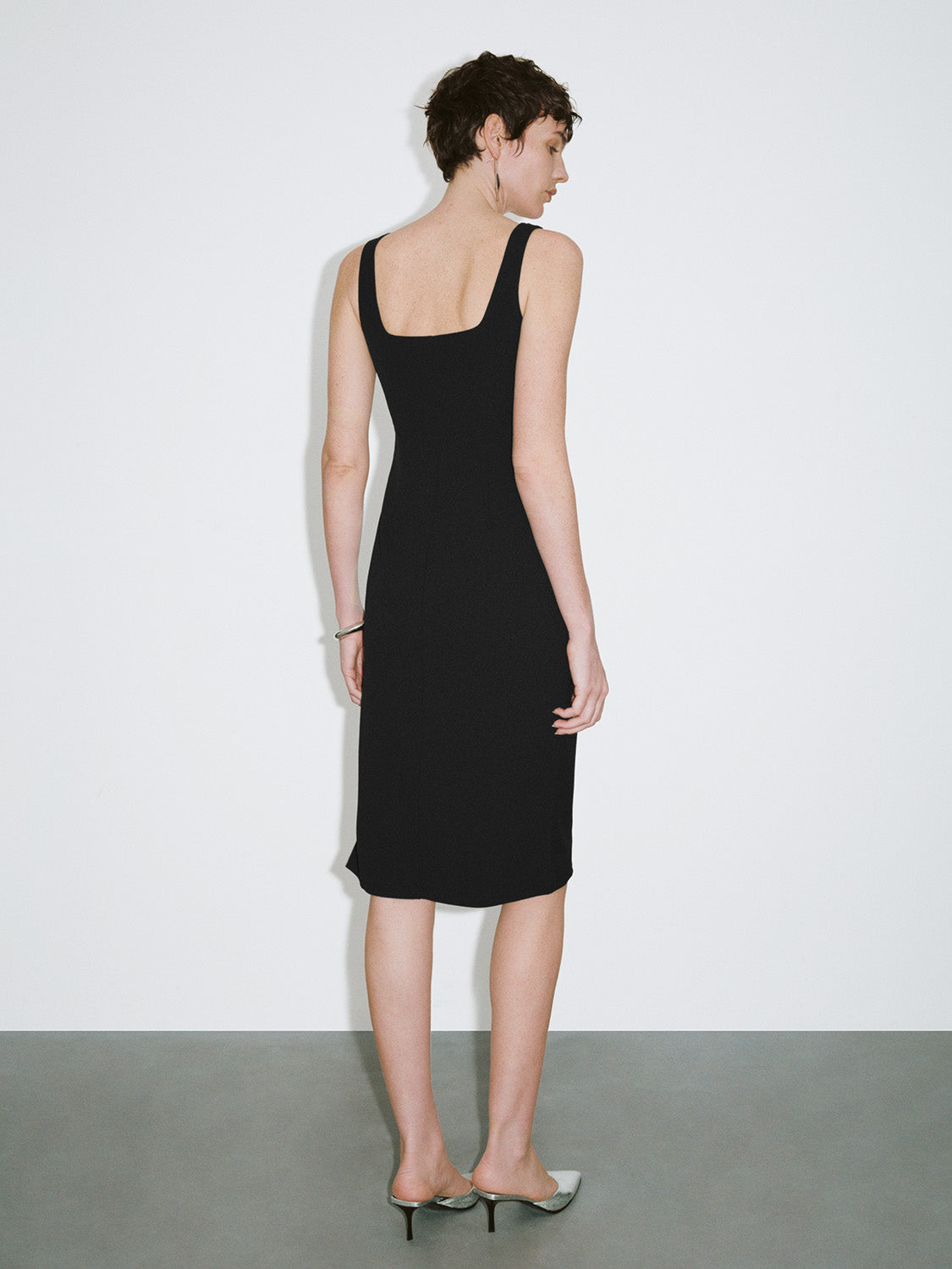 Sleeveless Square-cut Collar Skinny Dress