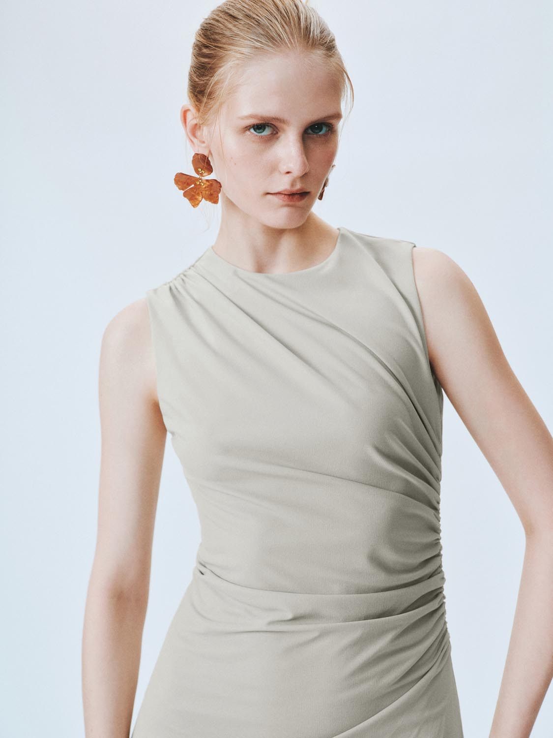 Sleeveless Skinny-Fit Mini Dresses