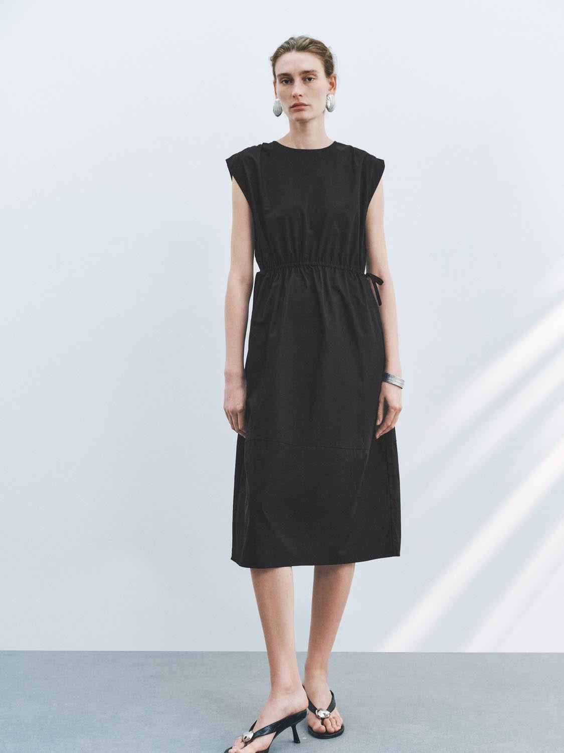Sleeveless Straight Dresses
