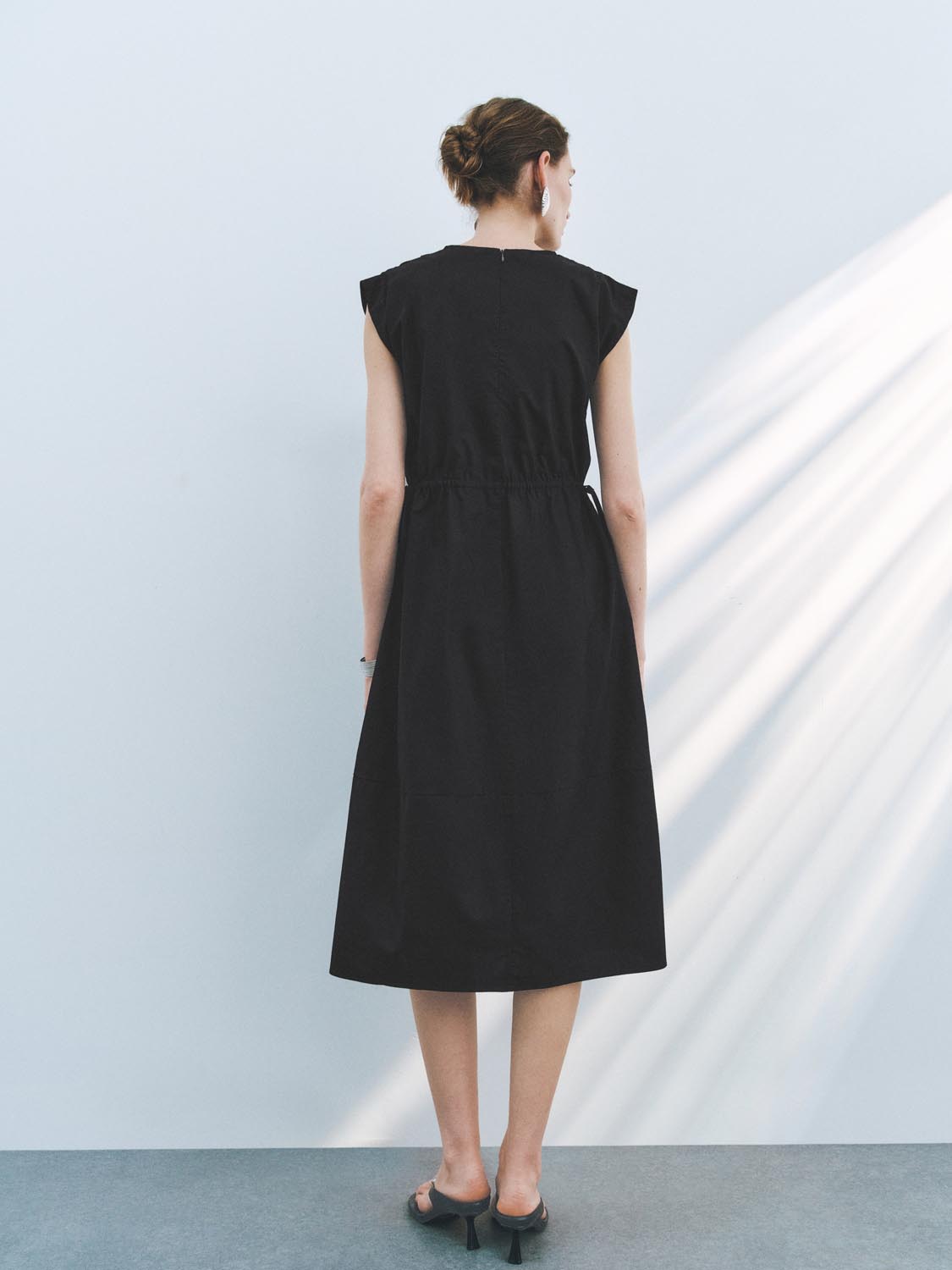 Sleeveless Straight Dresses