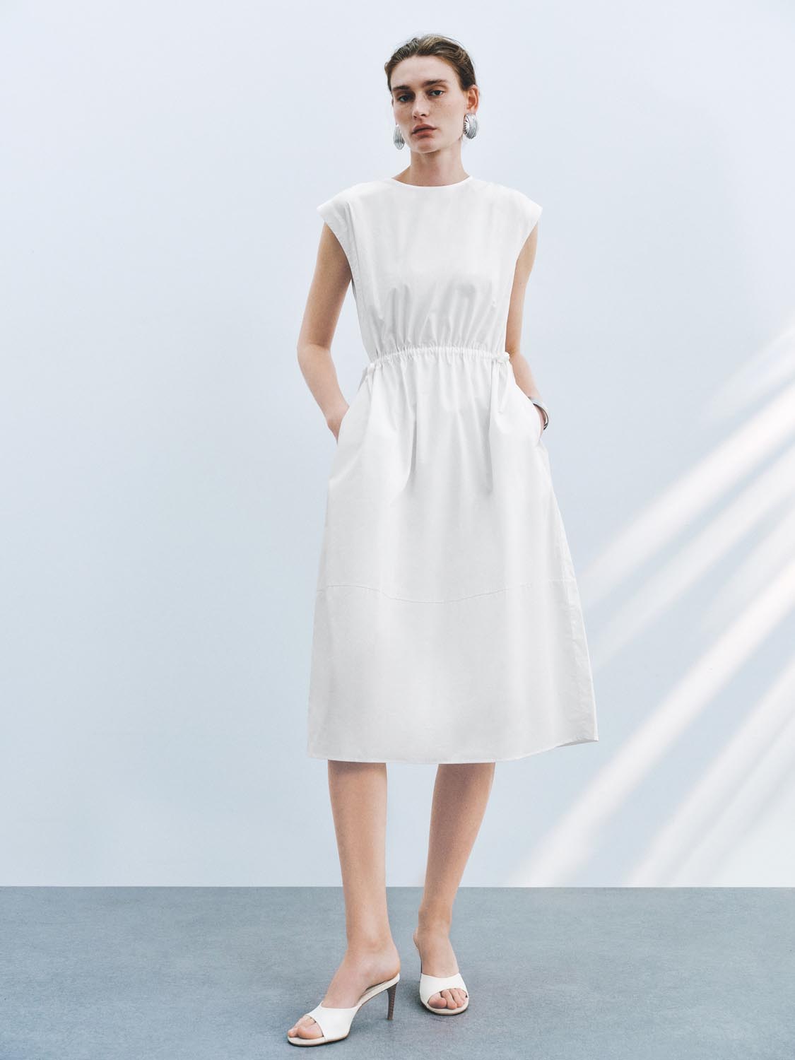 Sleeveless Straight Dresses