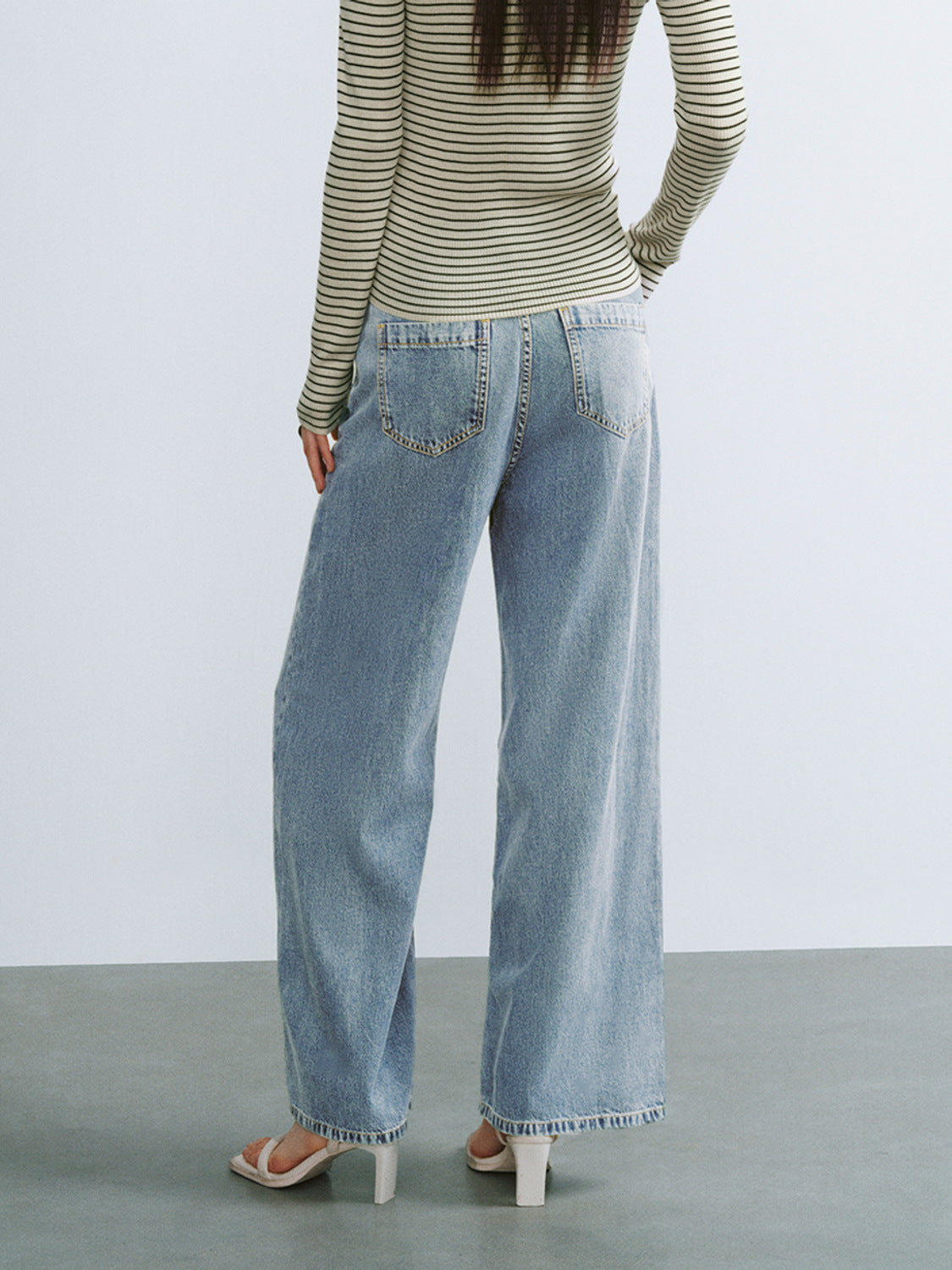 Wide-Leg Jeans