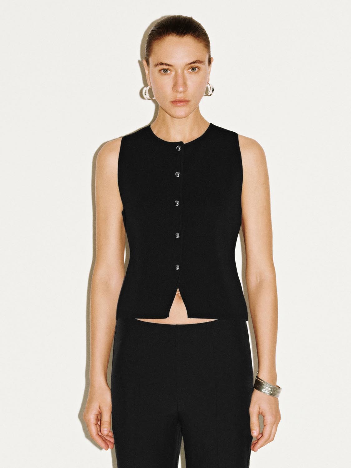 Sleeveless Knitted Cardigans