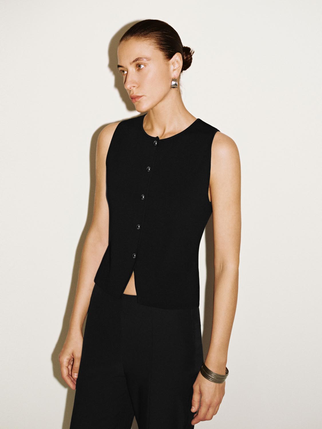 Sleeveless Knitted Cardigans