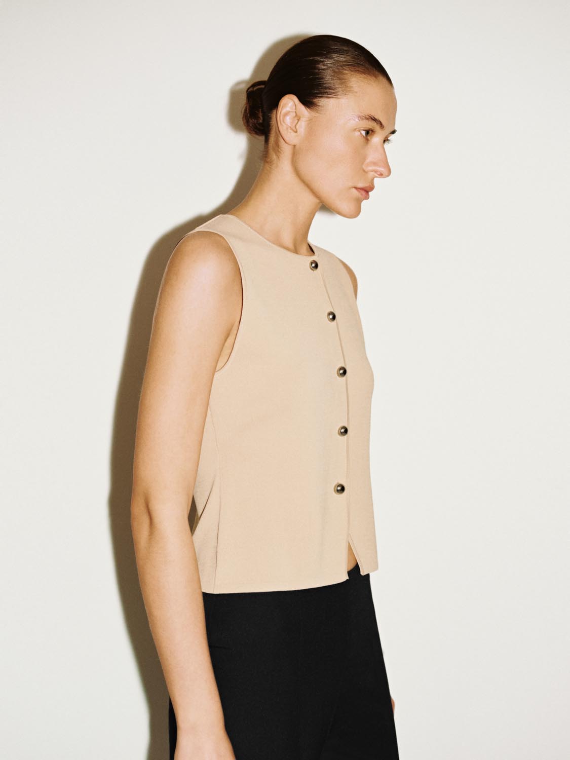 Sleeveless Knitted Cardigans