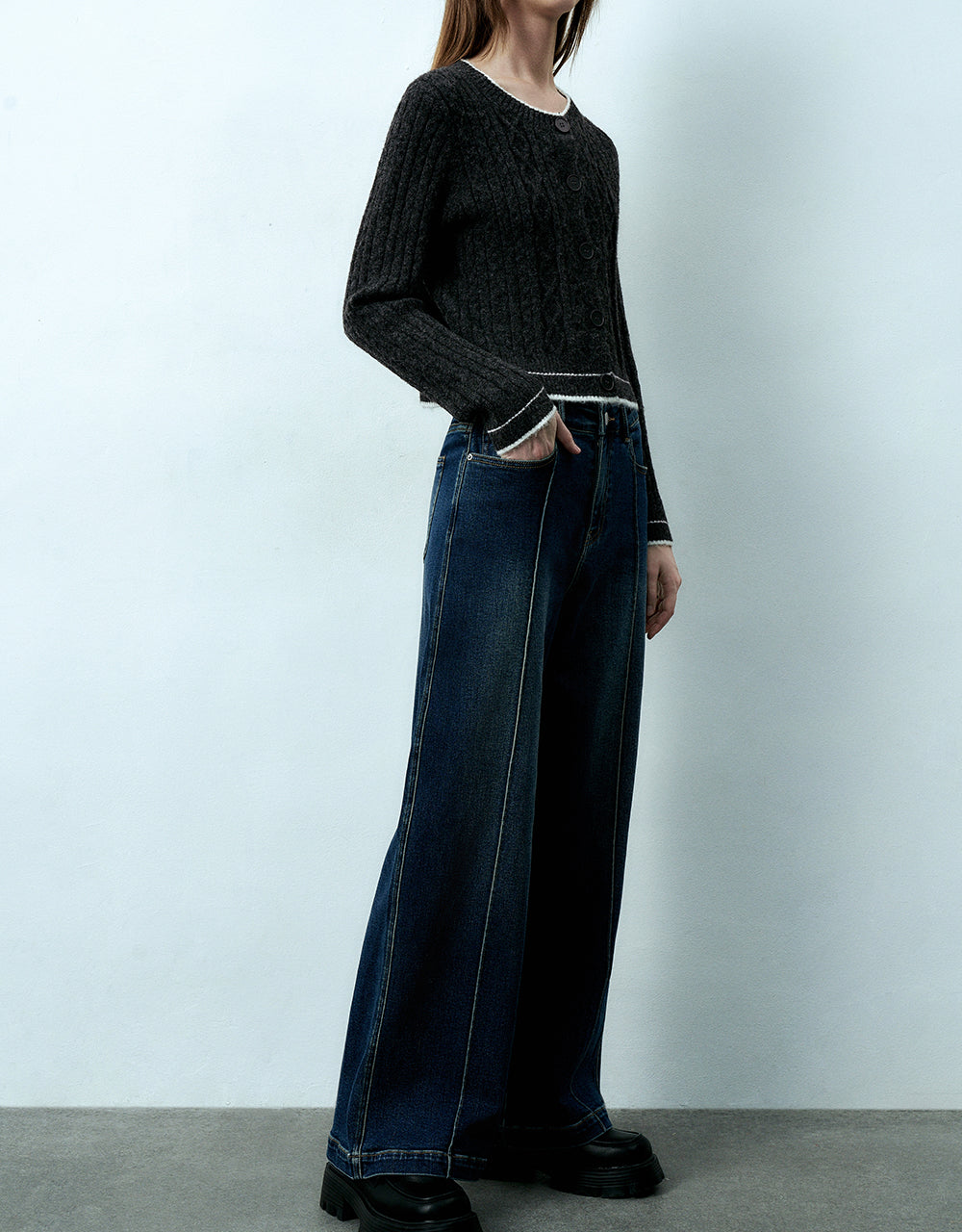 Wide-Leg Jeans