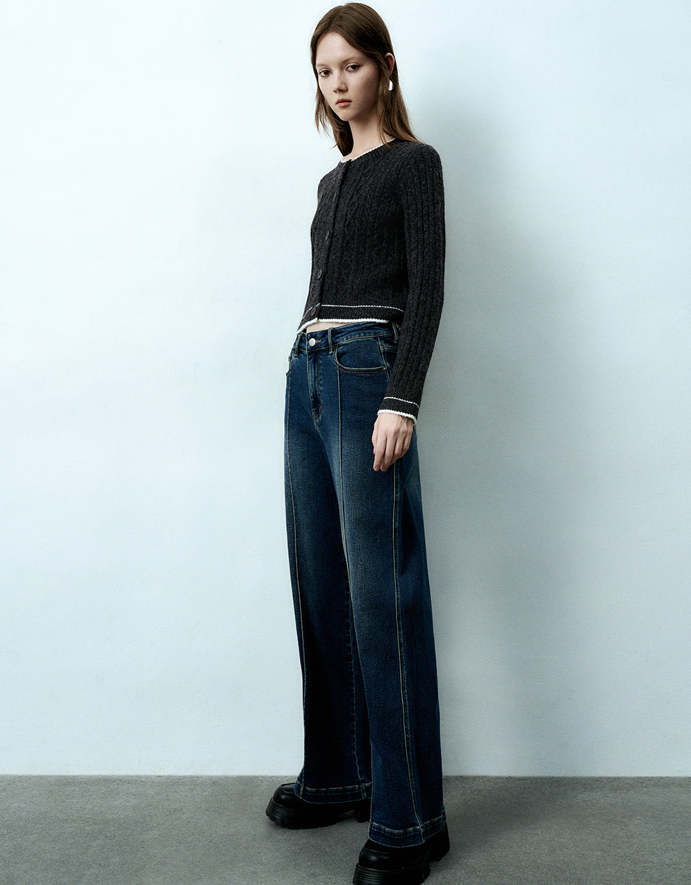 Wide-Leg Jeans