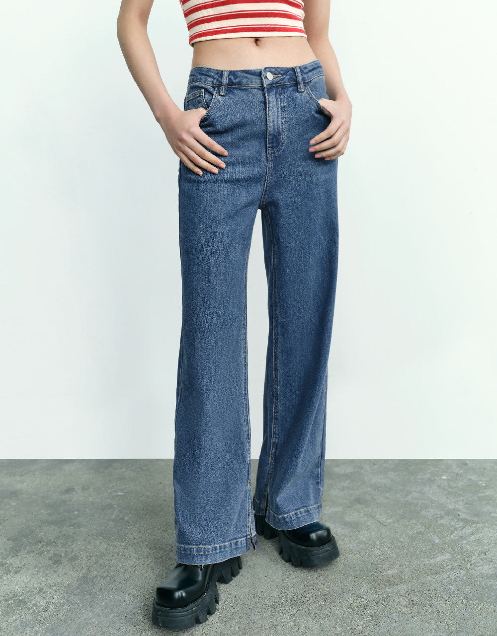 Thin Wide-Leg Jeans