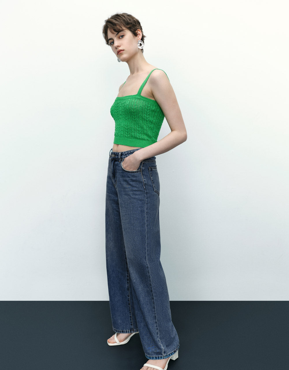 Mid-Waist Wide-Leg Jeans